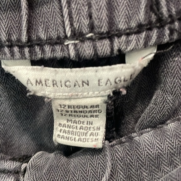 American Eagle high waisted distressed cargo jogger pants with belt - Picture 2 of 12